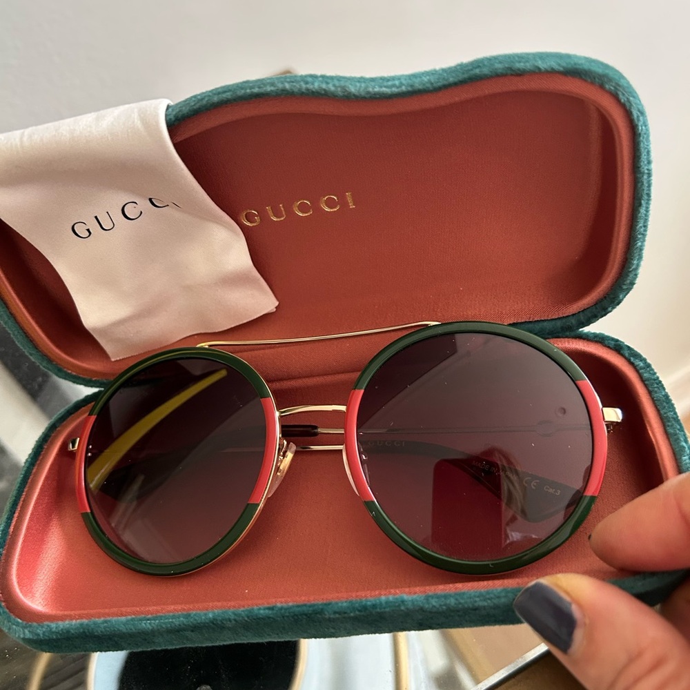 Gucci round metal unisex sunglasses. - Picture 2 of 7